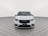 Used 2023 Chrysler Pacifica Touring-L image 3