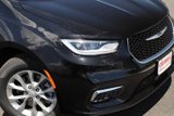 New 2025 Chrysler Pacifica Select image 2