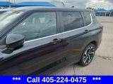 Used 2023 Mitsubishi Outlander SE image 4