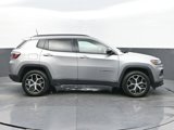 Used 2024 Jeep Compass Latitude image 6