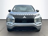 Used 2023 Mitsubishi Outlander SE image 2