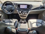Used 2023 Chrysler Pacifica Touring-L image 2