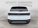New 2025 Volkswagen Taos SE image 4