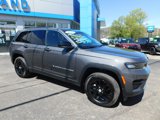 Used 2024 Jeep Grand Cherokee Laredo X w/ Luxury Tech Group I image 3