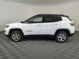 Used 2022 Jeep Compass Limited image 3