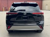 Used 2021 Toyota Highlander Platinum image 6