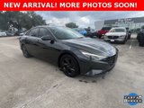 Used 2023 Hyundai Elantra SEL image 2