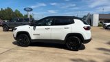 Used 2023 Jeep Compass Limited image 3