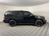 Used 2013 Cadillac Escalade Premium image 2