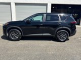 Used 2023 Nissan Rogue S image 2