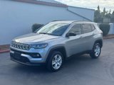 Used 2022 Jeep Compass Latitude image 2