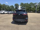 Used 2020 Toyota Highlander LE image 4