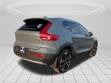 Used 2021 Volvo XC40 T5 Momentum w/ Premium Package image 5