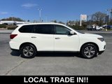 Used 2017 Nissan Pathfinder SV image 3