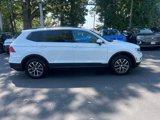 Used 2019 Volkswagen Tiguan SE w/ Panoramic Sunroof Package image 4