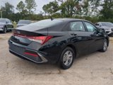 New 2025 Hyundai Elantra SE image 5