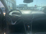 Used 2022 Chevrolet Trax LT w/ LT Convenience Package image 5