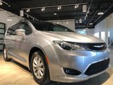 Used 2018 Chrysler Pacifica Touring-L image 6