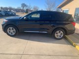 Used 2022 Ford Explorer XLT w/ Equipment Group 202A image 4