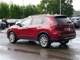 Used 2018 Nissan Rogue SV image 5