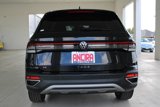 New 2025 Volkswagen Taos SE image 4