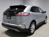 Used 2021 Ford Edge SEL image 2