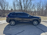 Used 2019 Jeep Cherokee Latitude Plus w/ Comfort/Convenience Group image 4