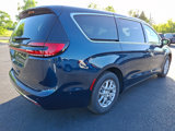 New 2025 Chrysler Pacifica Select image 4