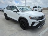 Used 2022 Volkswagen Taos SE w/ IQ.Drive SE Package image 2
