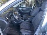 Used 2016 Nissan Rogue SV image 5