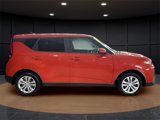 Used 2022 Kia Soul LX image 6
