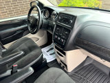 Used 2015 Dodge Grand Caravan American Value Package image 4