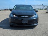 Used 2022 Chrysler Voyager LX image 2