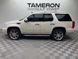 Used 2014 Cadillac Escalade Luxury image 2