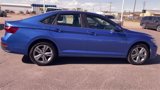 Used 2024 Volkswagen Jetta SE image 2