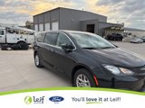 Used 2023 Chrysler Voyager LX image 3