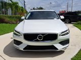 Used 2020 Volvo S60 T5 Momentum image 2