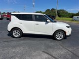 Used 2024 Kia Soul S image 2