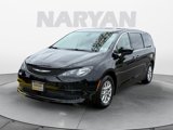 Used 2021 Chrysler Voyager LX image 4