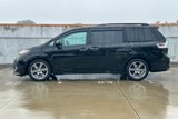 Used 2017 Toyota Sienna SE image 2