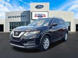 Used 2020 Nissan Rogue SV image 2