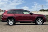 New 2025 Jeep Grand Cherokee L Laredo image 4