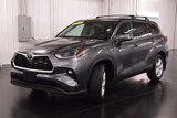 Used 2021 Toyota Highlander LE image 3