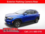 Used 2022 Kia Seltos EX image 3