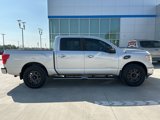Used 2017 Nissan Titan SV image 3