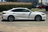 Certified 2020 Lexus ES 300h w/ Premium Package image 4