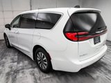 Used 2023 Chrysler Pacifica Limited image 4