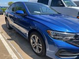 Used 2024 Volkswagen Jetta SE w/ Panoramic Sunroof Package image 3