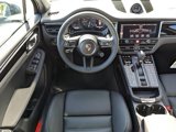 Used 2025 Porsche Macan image 4