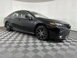 Used 2024 Toyota Camry SE image 2